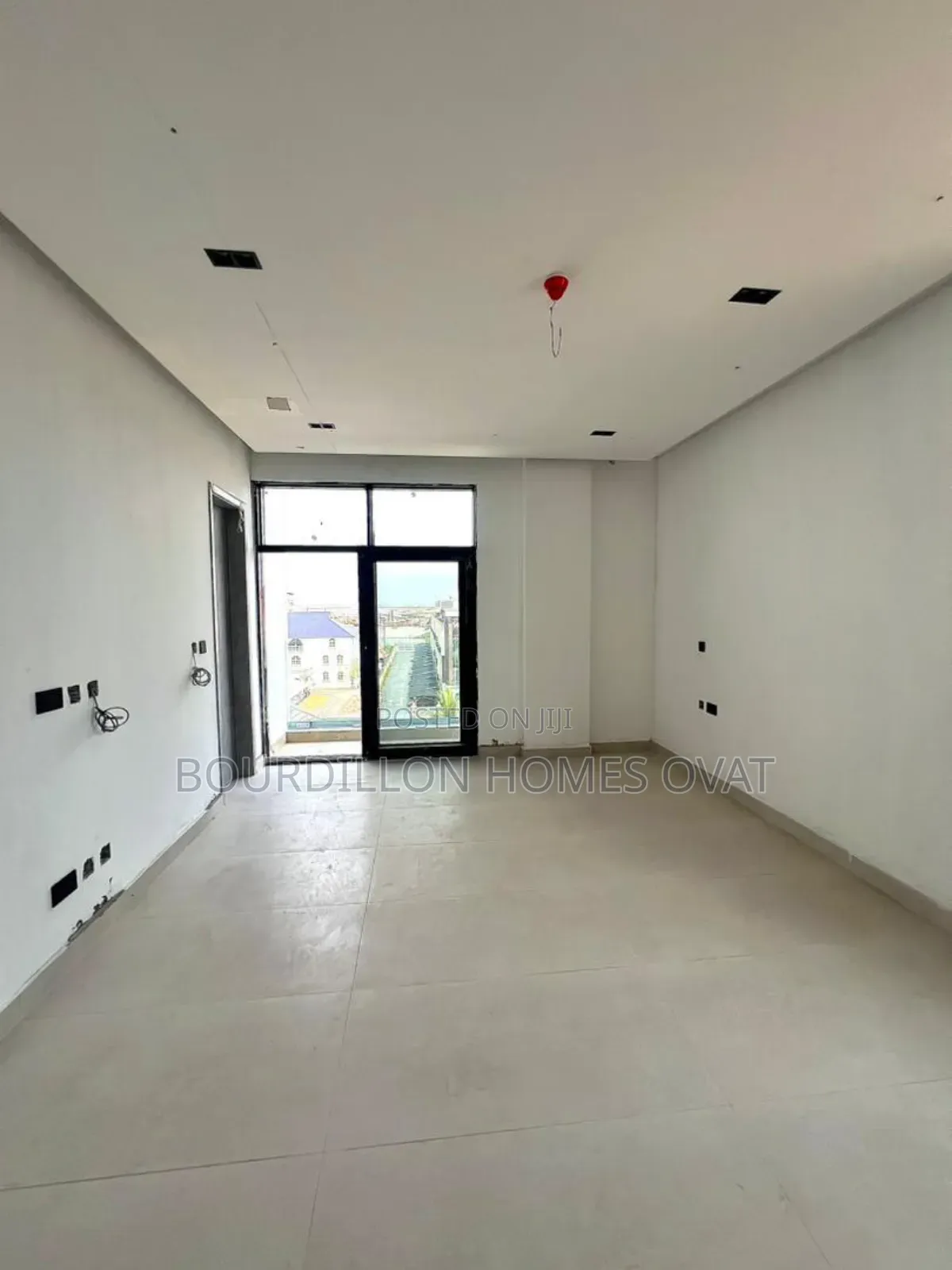 2bdrm Apartment in Lekki Phase 1 for sale