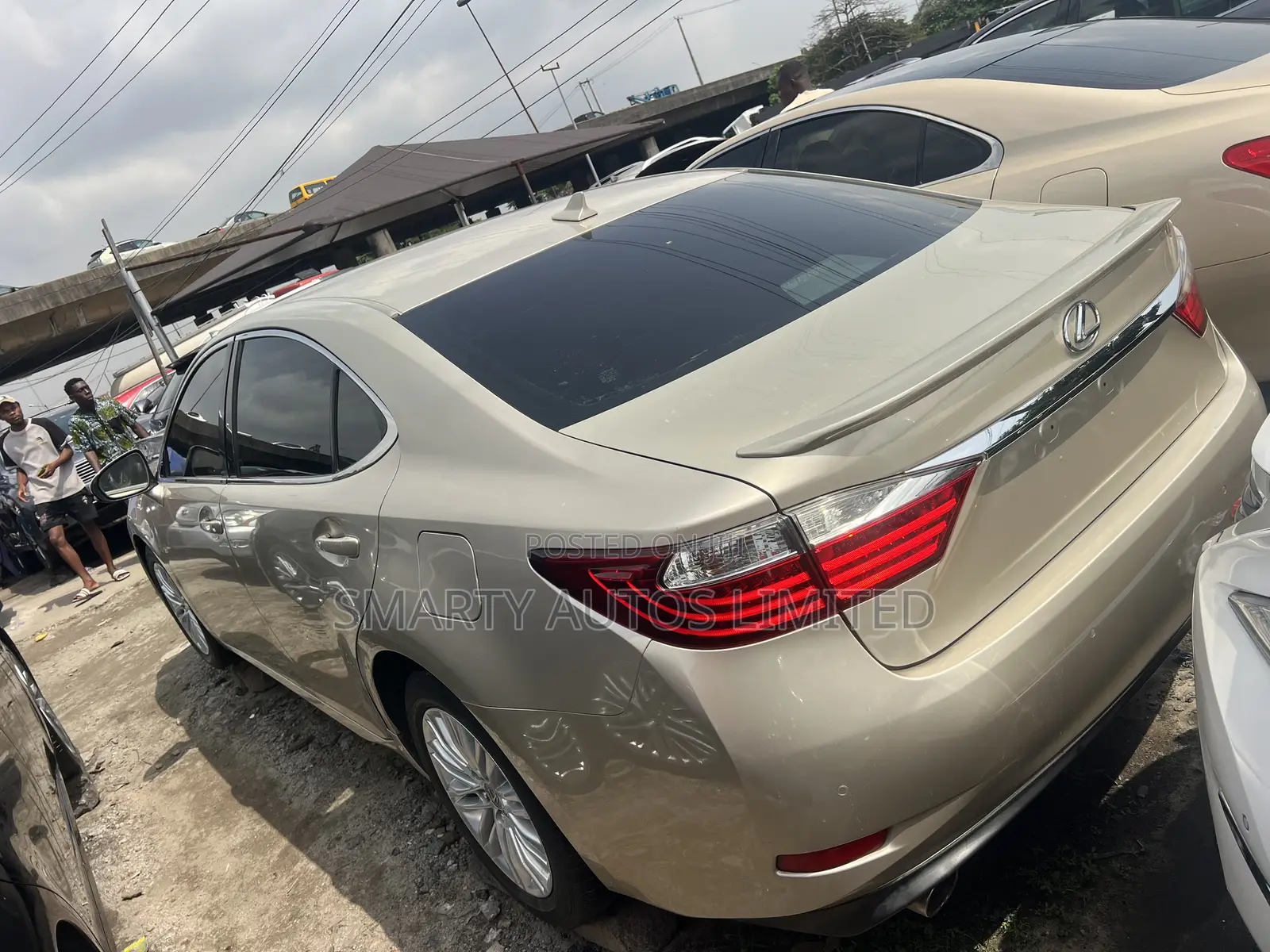 Lexus ES 2017 Gold