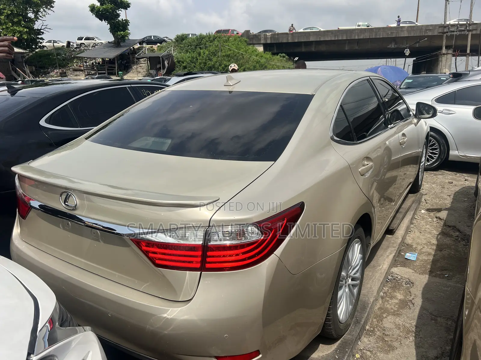 Lexus ES 2017 Gold