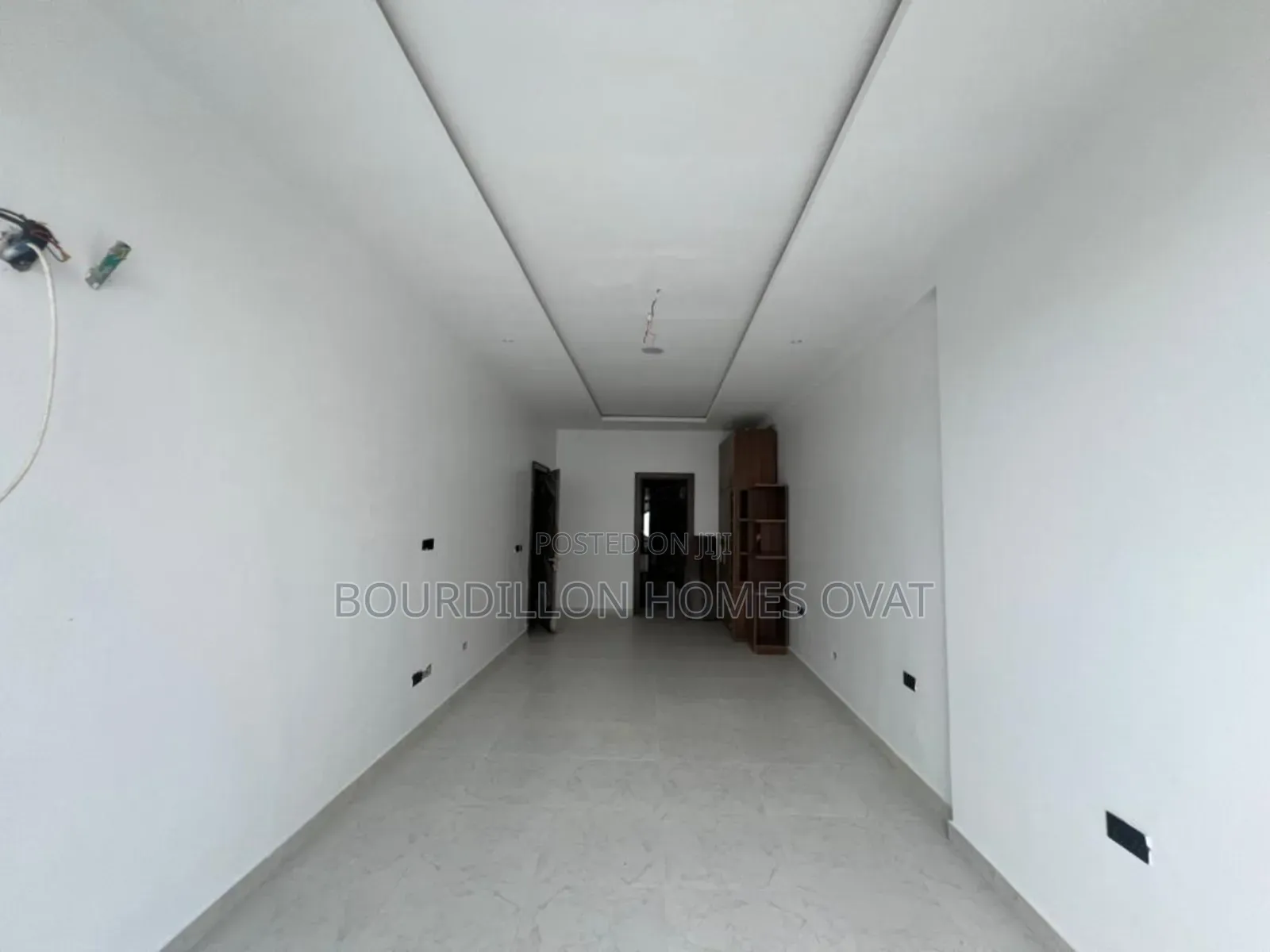 2bdrm Apartment in Lekki Phase 1 for sale