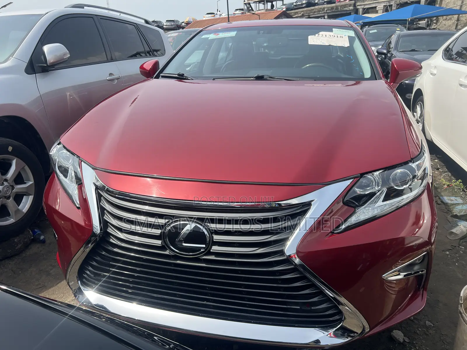 Lexus ES 2017 Red