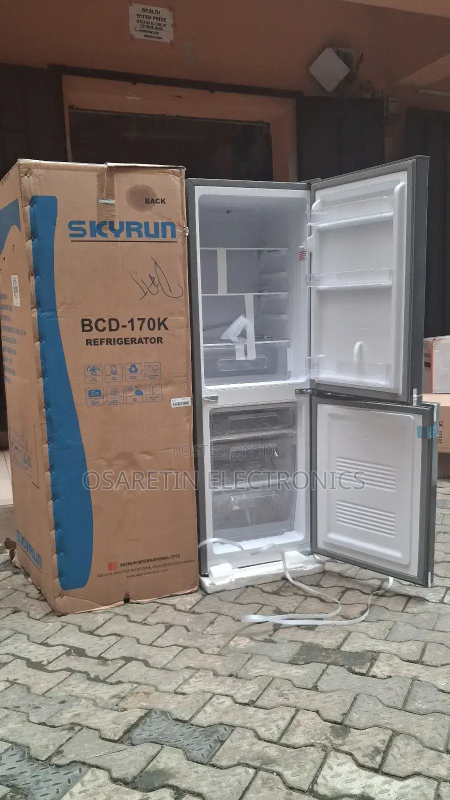 Skyrun Refrigerator Double Door 170 Litre, With Down Drawer Freezer