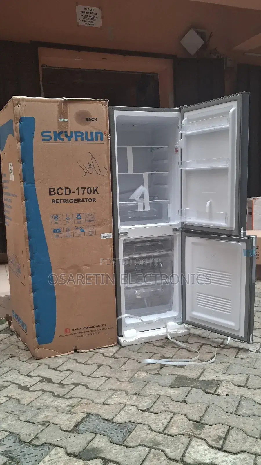 Skyrun Refrigerator Double Door 170 Litre, With Down Drawer Freezer