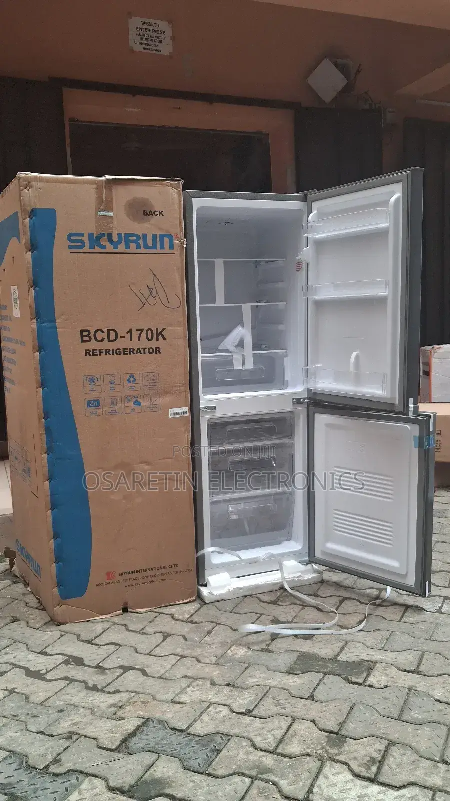 Skyrun Refrigerator Double Door 170 Litre, With Down Drawer Freezer