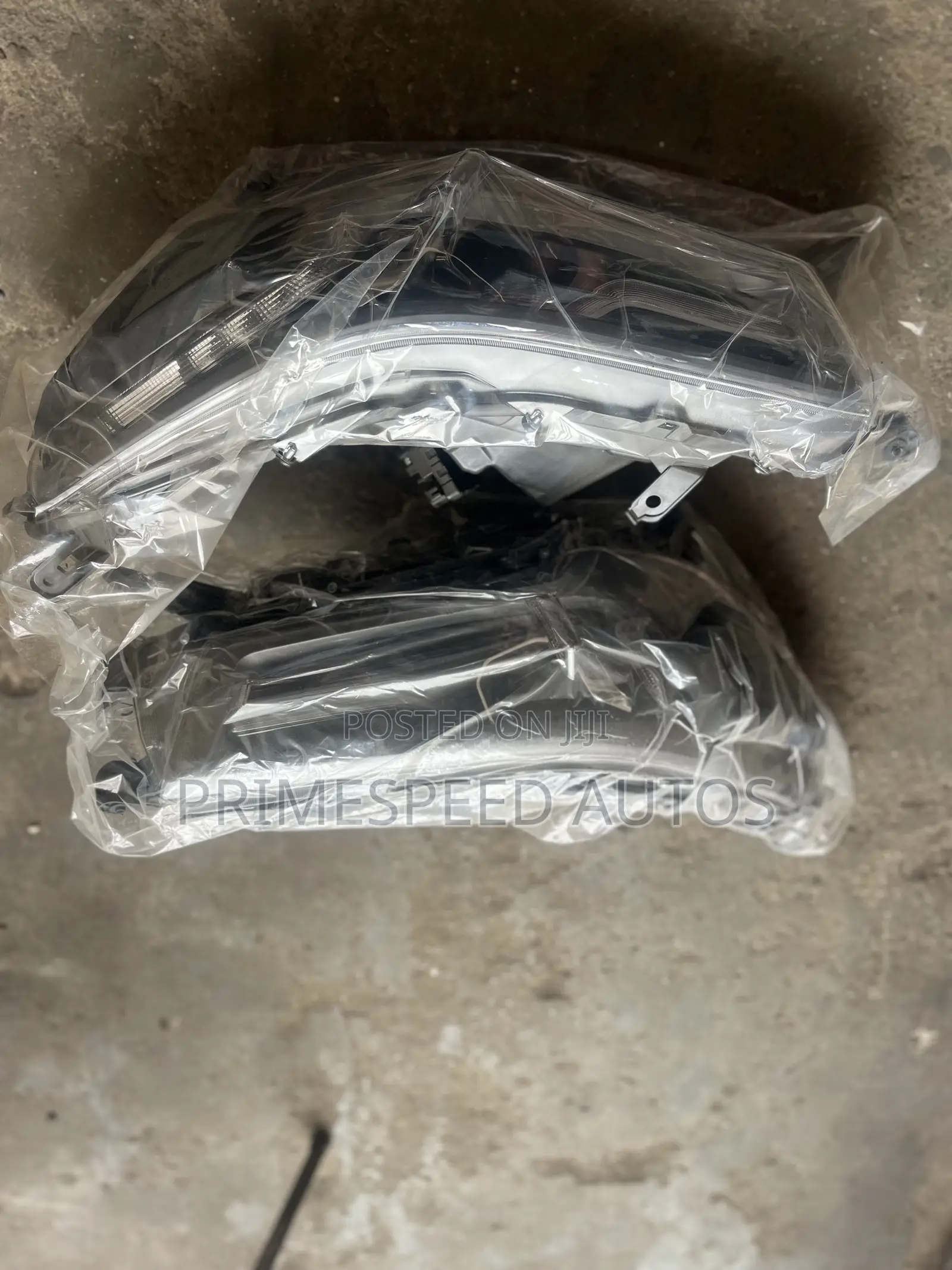 High Quality Set of Hilux Headlamp 2020 Model