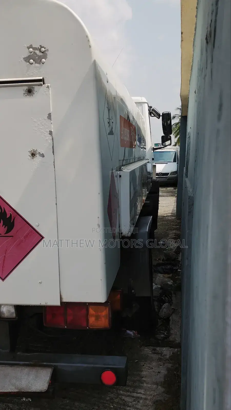 Super Clean Mercedes Benz, Diesel Tanker Truck, 6000 Liters