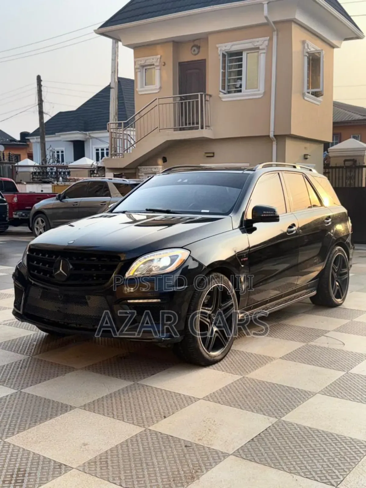 Mercedes-Benz M Class ML63 AMG 4dr SUV AWD (5.5L 8cyl Turbo 7A) 2014