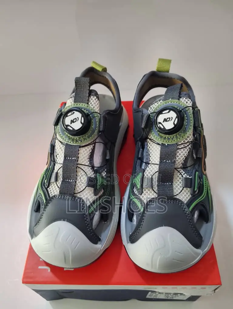 Unisex Lovely Sandals Boys/Girls From Size 34 to 39