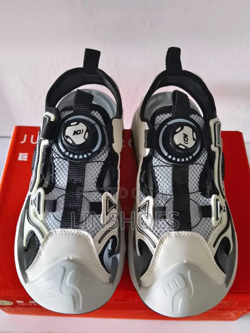 Unisex Lovely Sandals Boys/Girls From Size 34 to 39