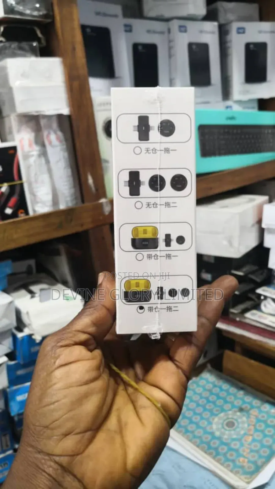 Pro 2.4g Wireless Collar Clip Microphone With Charging Case