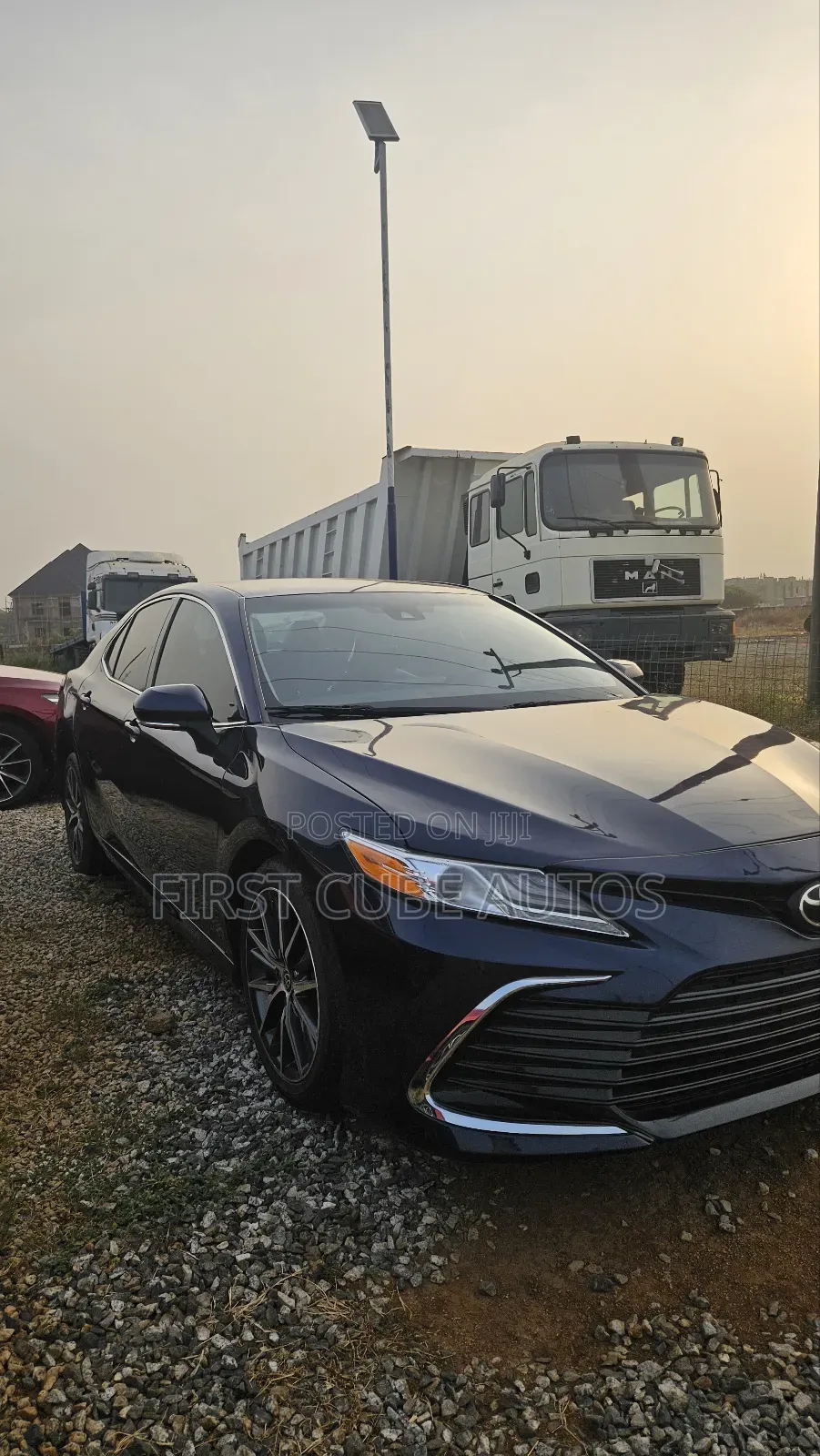 Toyota Camry XLE 2021 Blue
