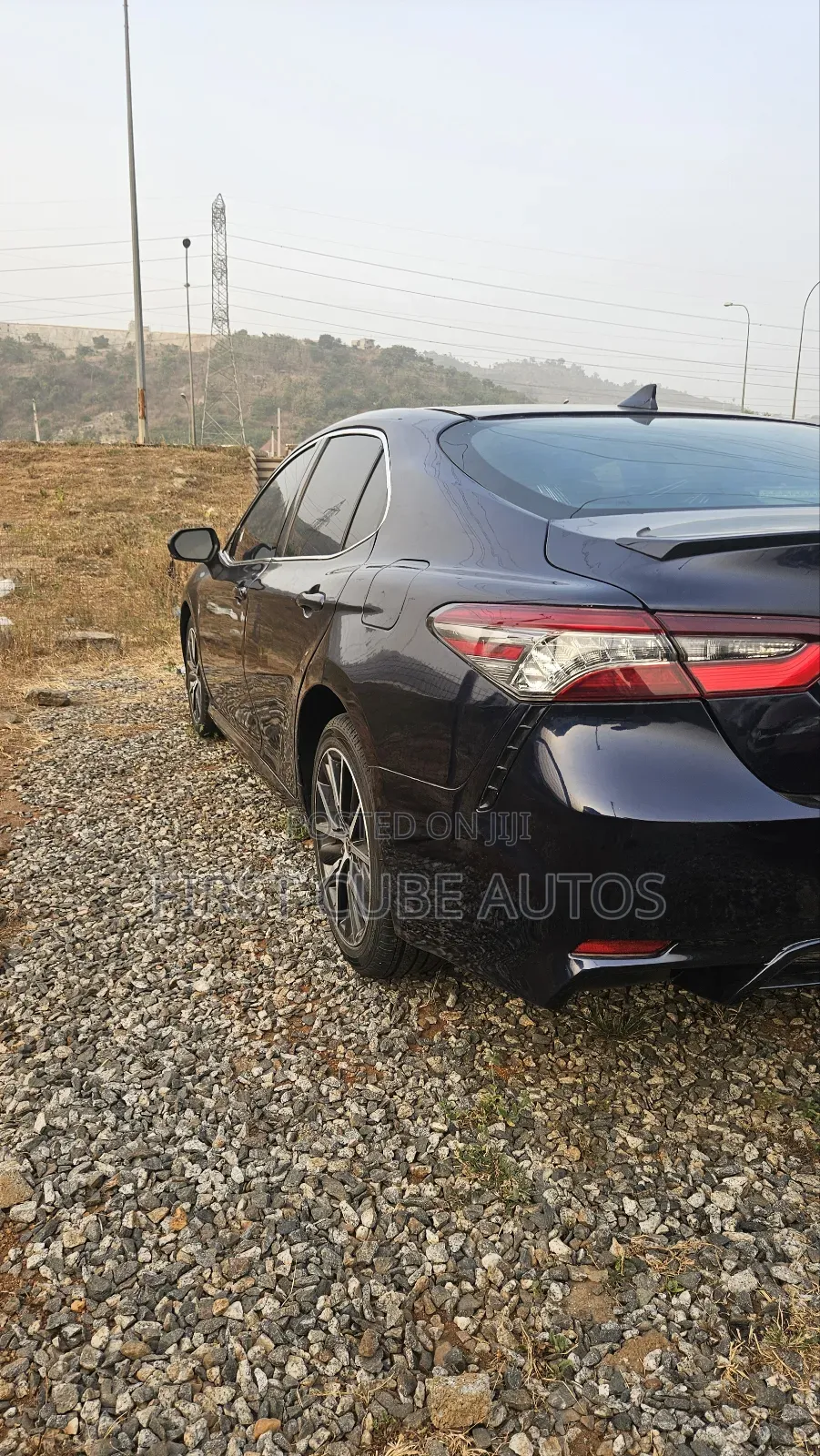 Toyota Camry XLE 2021 Blue