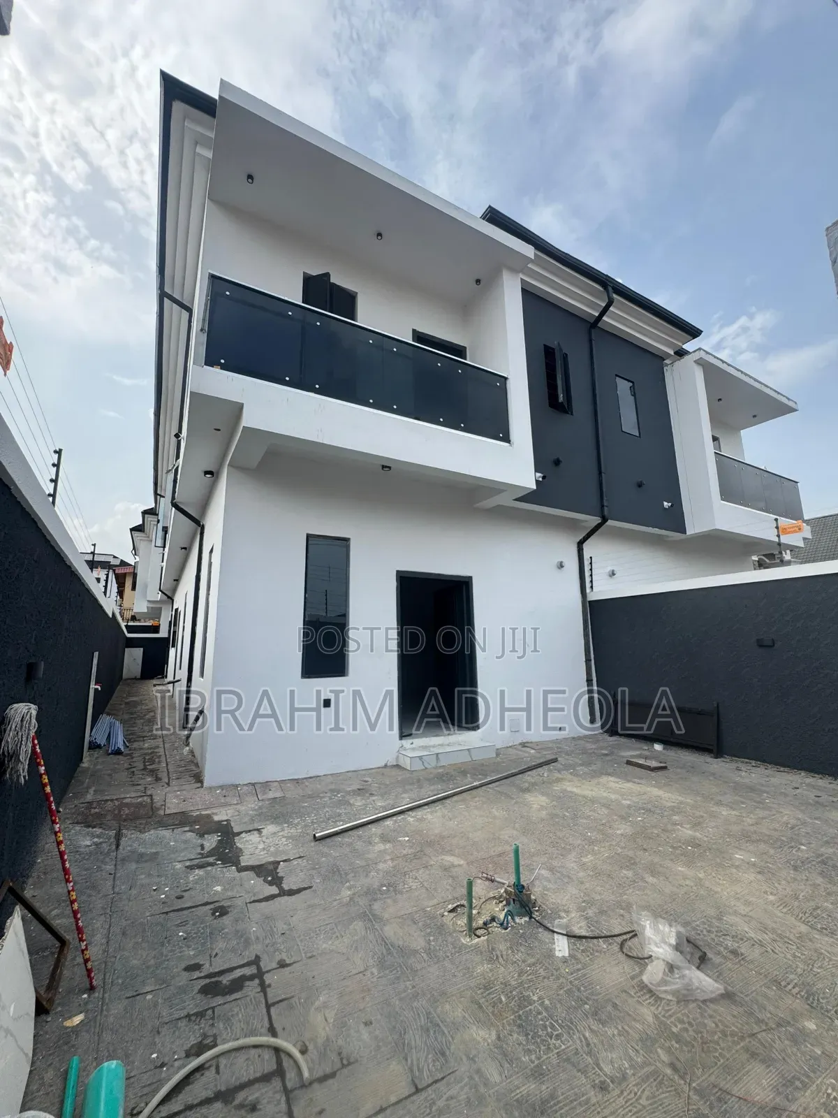 4bdrm Duplex in Magodo Phase1 for sale