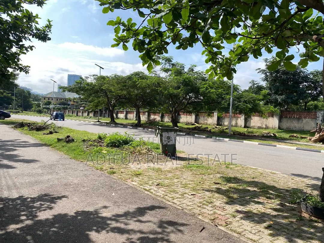 Spacious Land for Sale Located in Wuse Zone 3, Abuja.