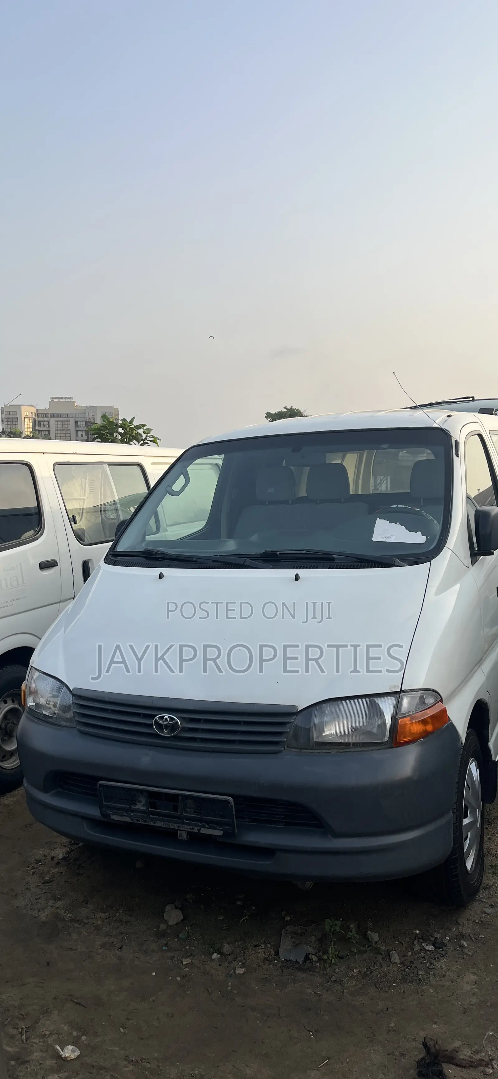 Toyota HiAce 2001 White