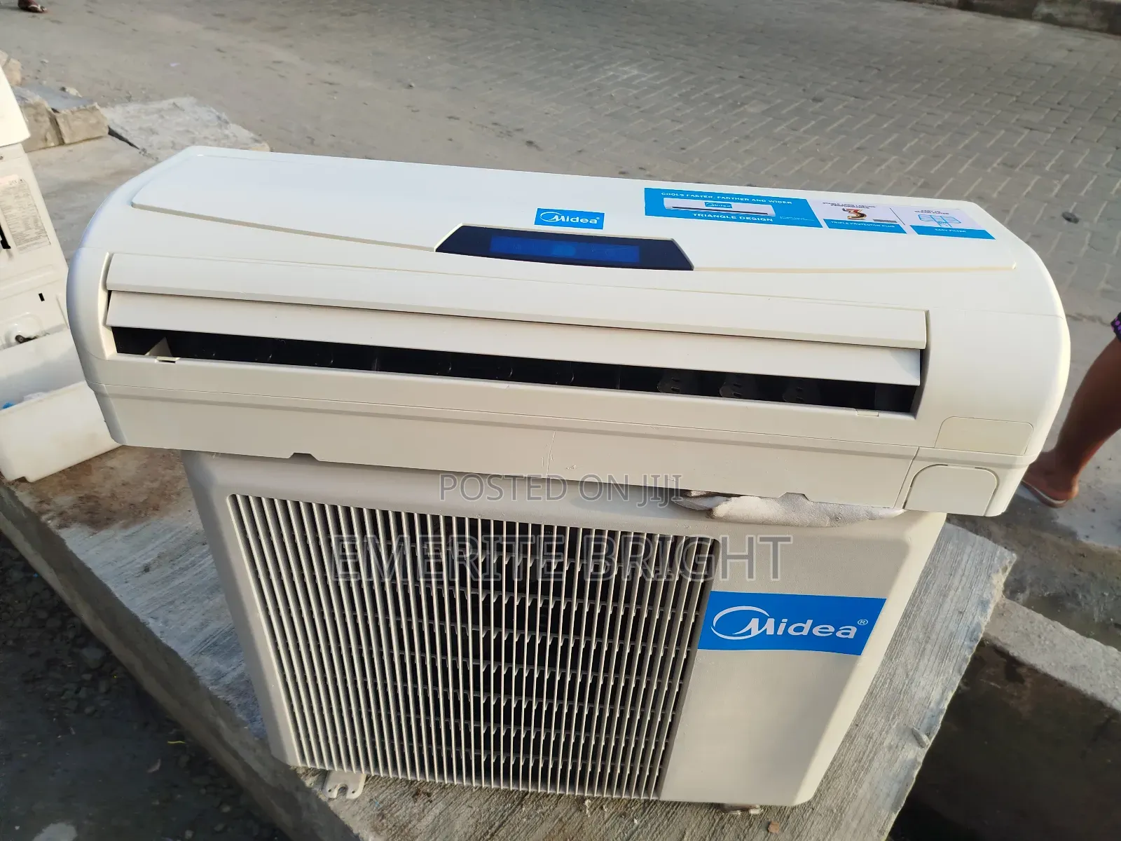 Midea 1.5 Hp Low Voltage R410gass Wit Full Gads