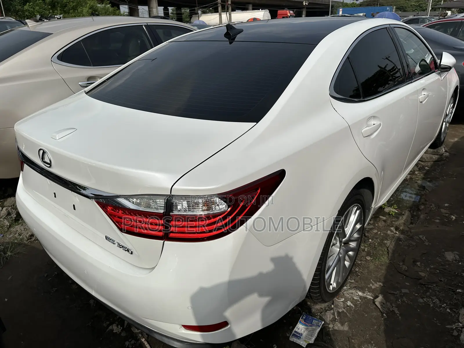 Lexus ES 350 FWD 2013 White