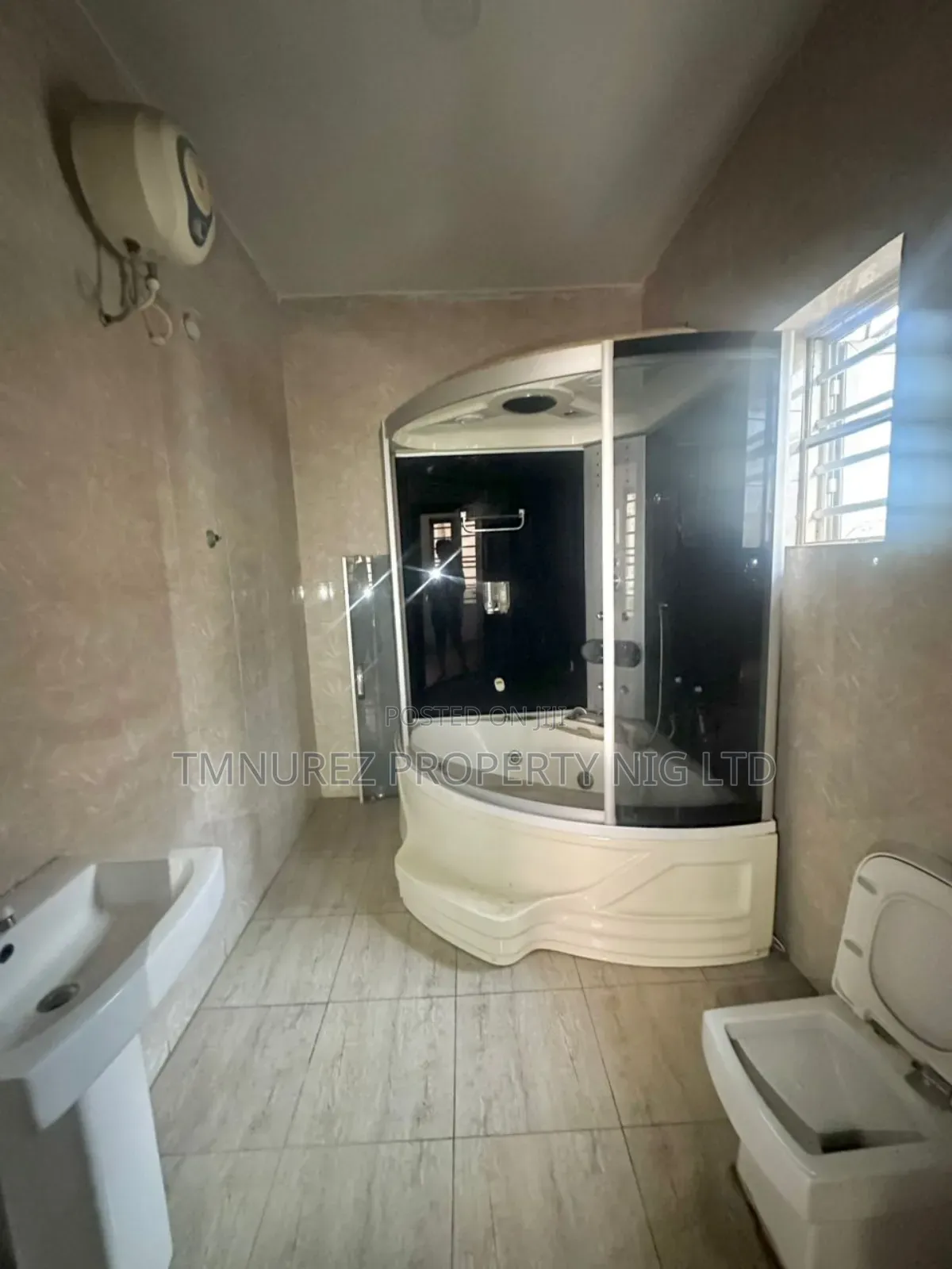Studio Apartment in Idado, Osapa london for rent