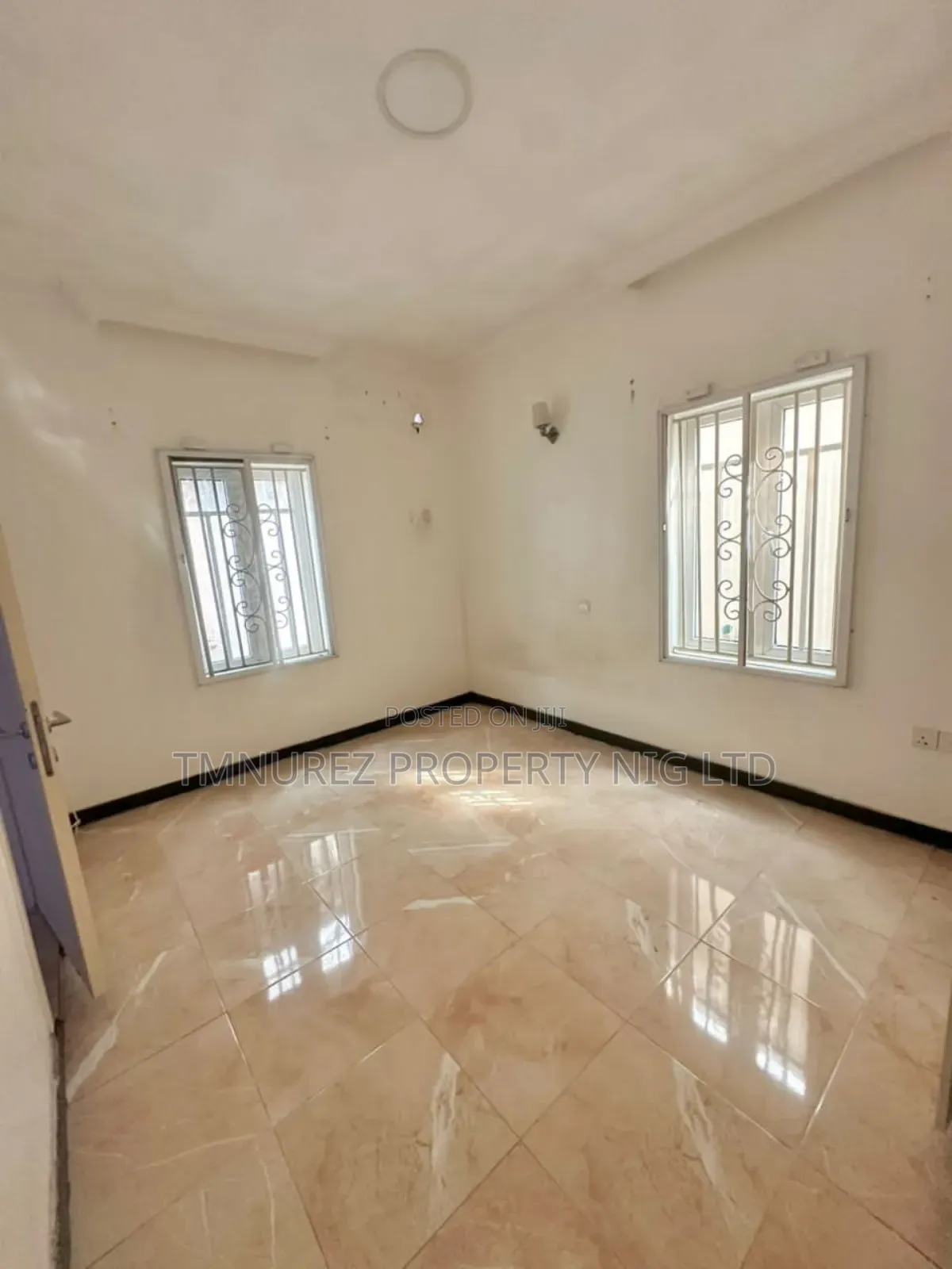 Studio Apartment in Osapa London for rent