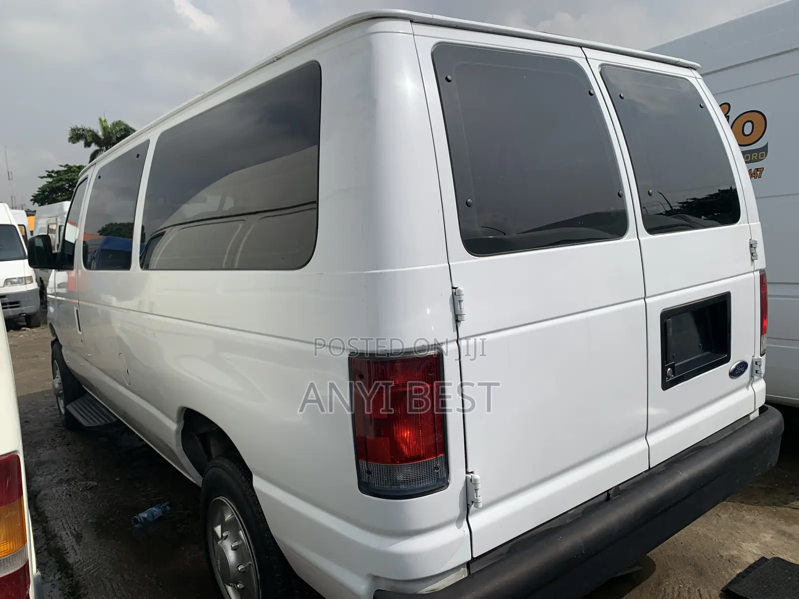 Ford E350 2008 White