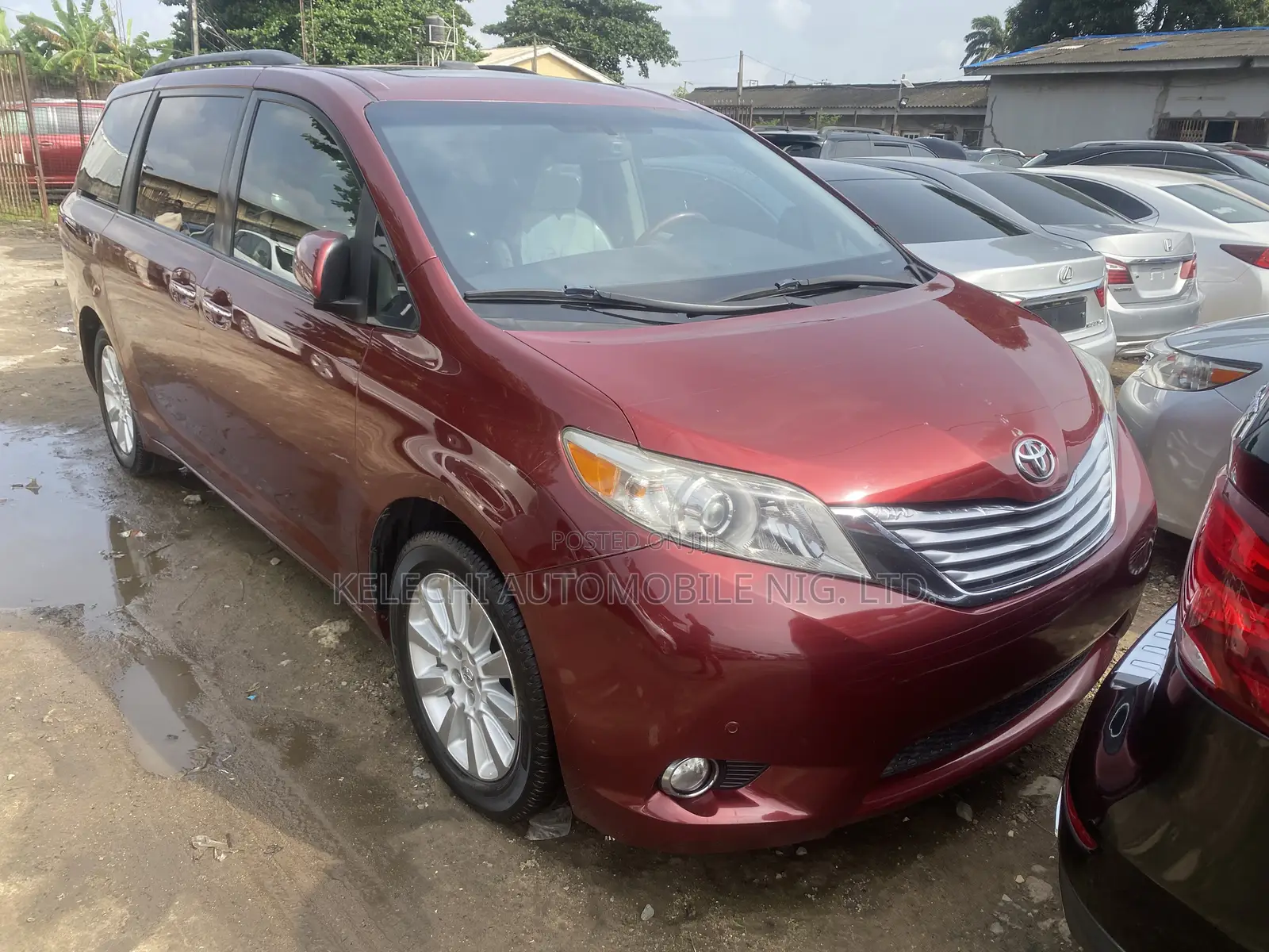 Toyota Sienna Limited 7 Passenger 2011 Red