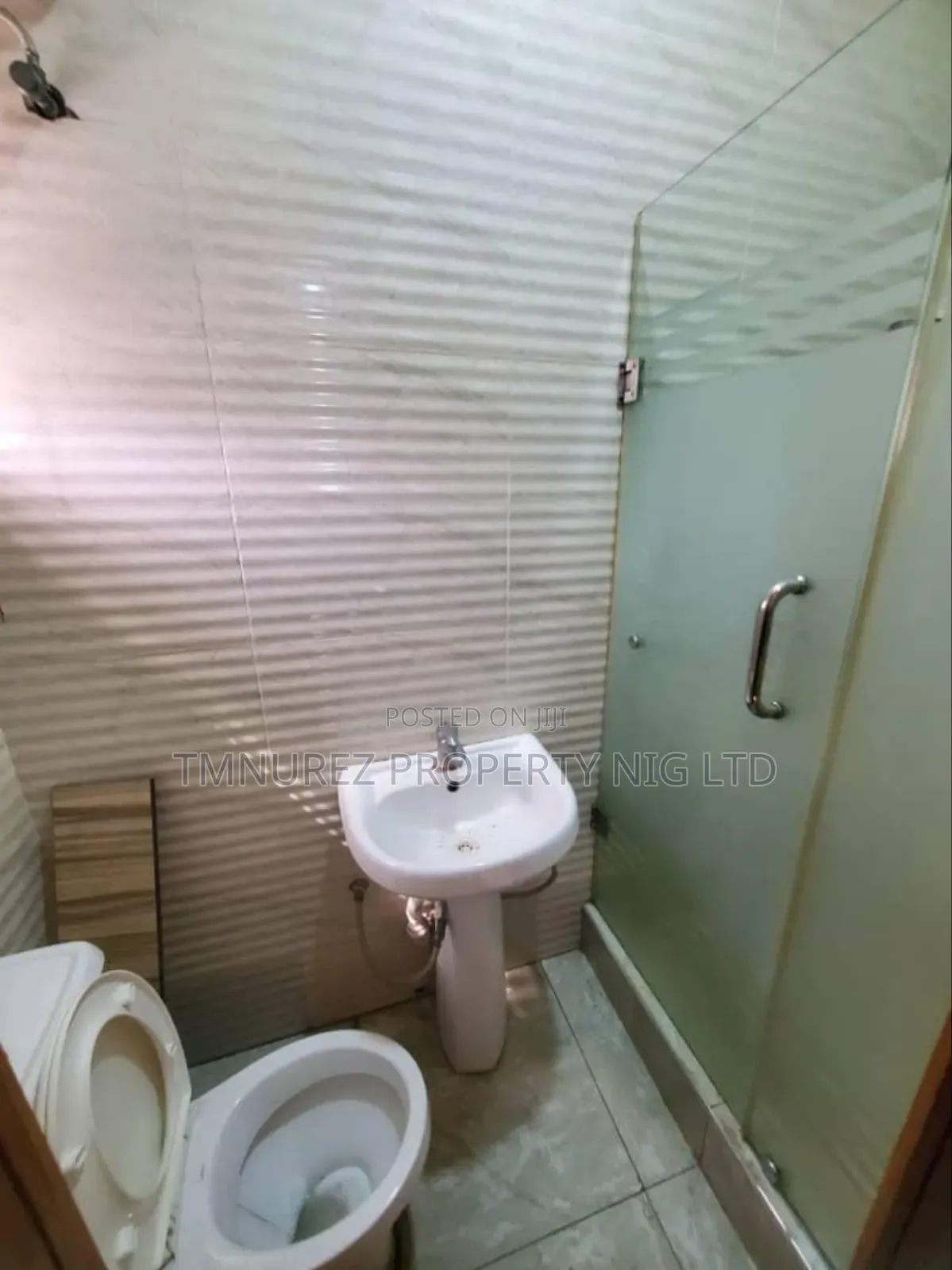 Studio Apartment in Agungi for rent