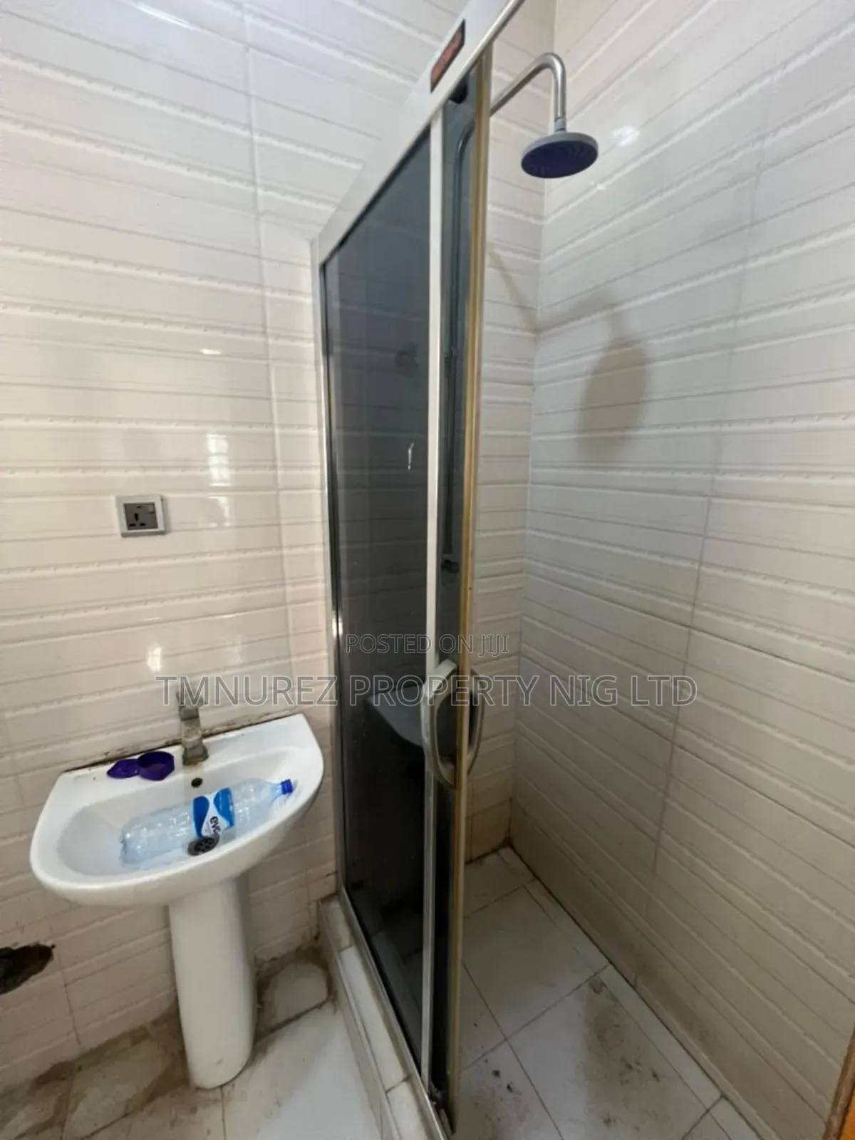Studio Apartment in Bera Estate, Chevron for rent