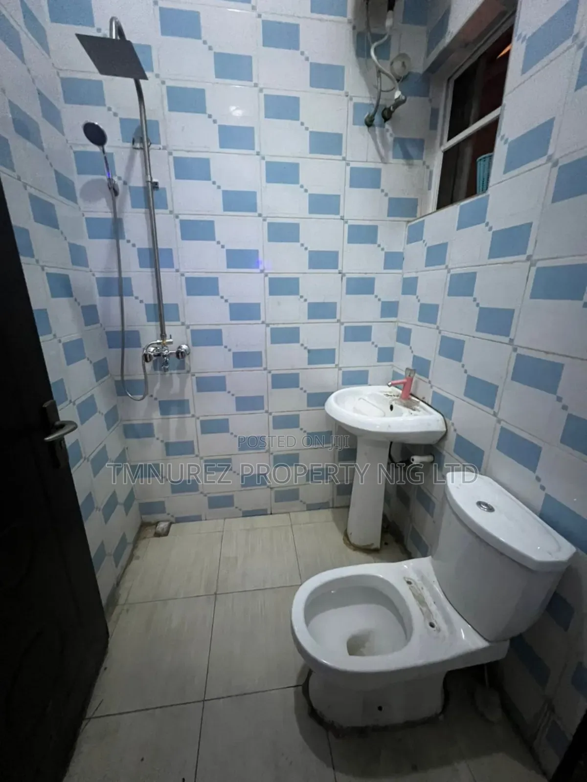 Studio Apartment in Chevron for rent