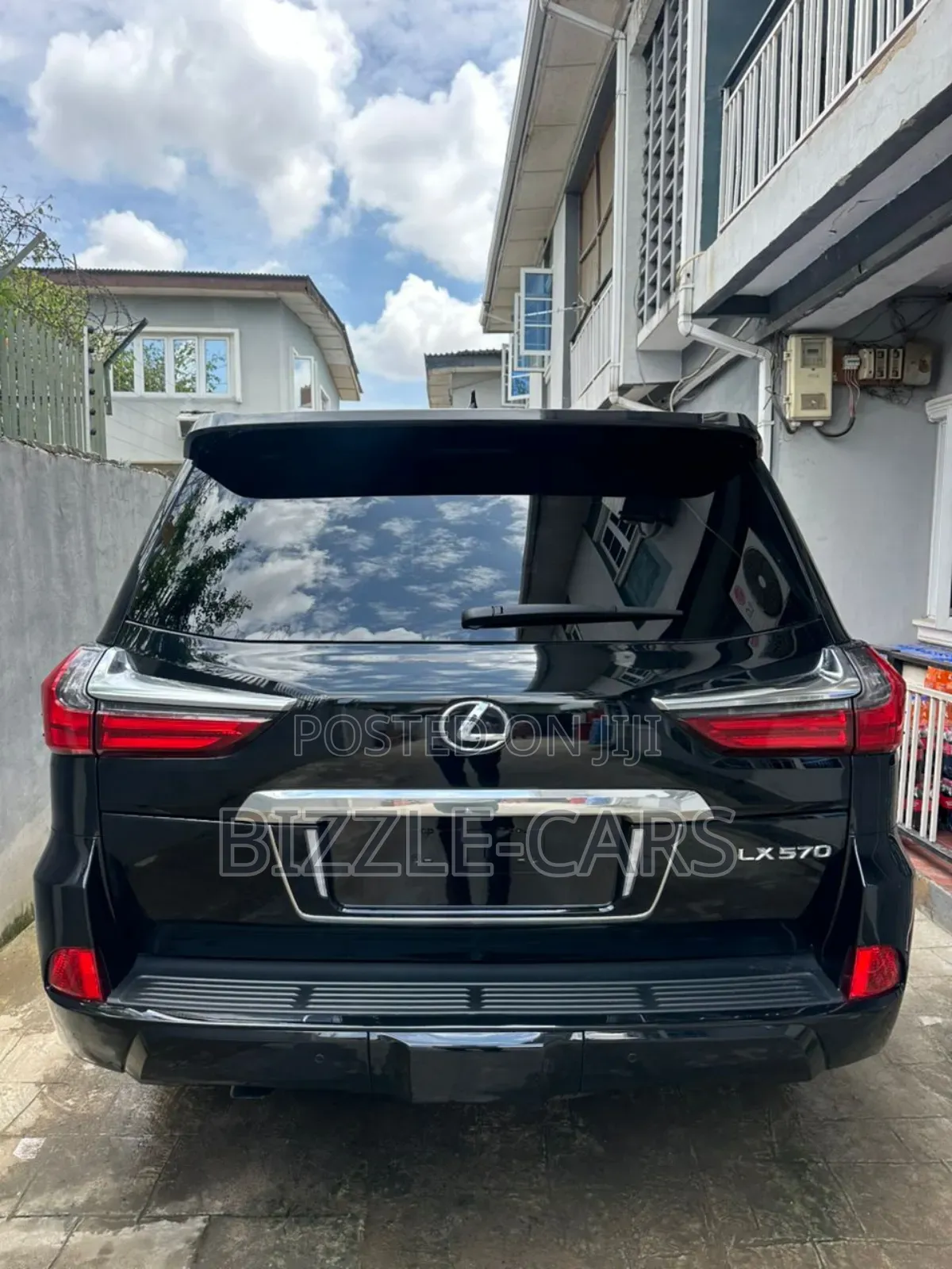 Lexus LX 570 (5 seats) AWD 2021 Black