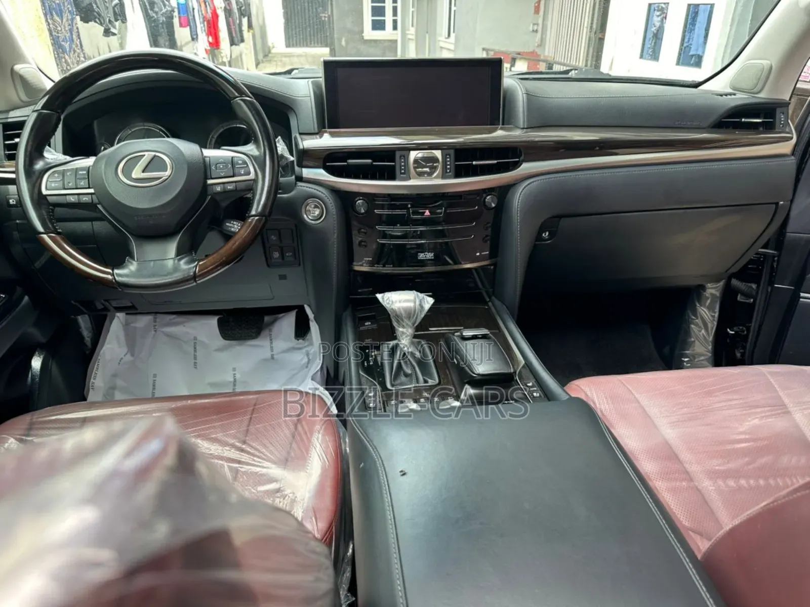 Lexus LX 570 (5 seats) AWD 2021 Black