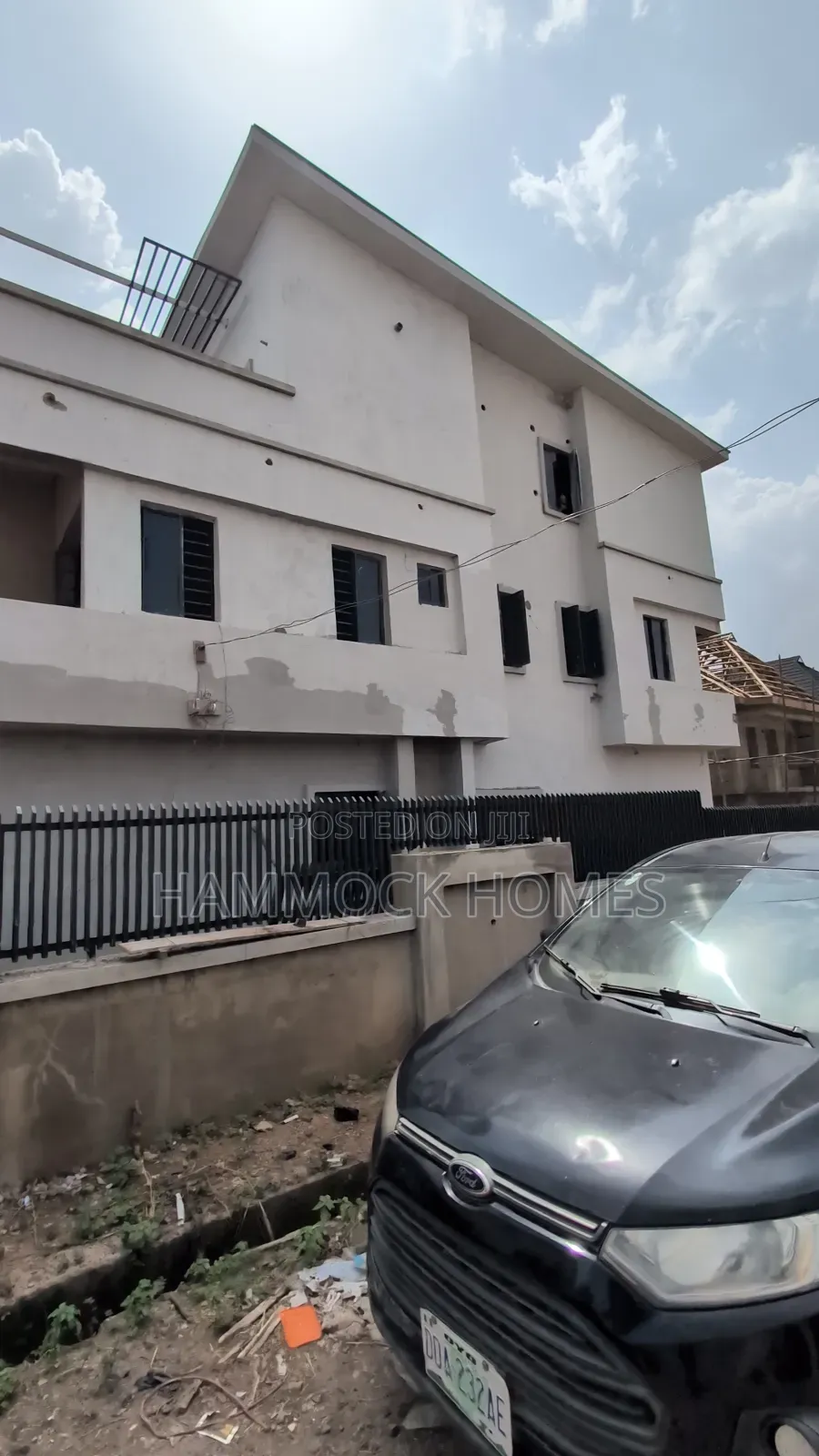 5bdrm Penthouse in Carlton Gate Estate, Akobo for sale
