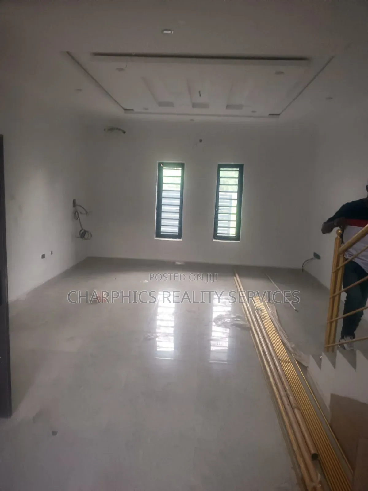 4bdrm Duplex in Mende for sale