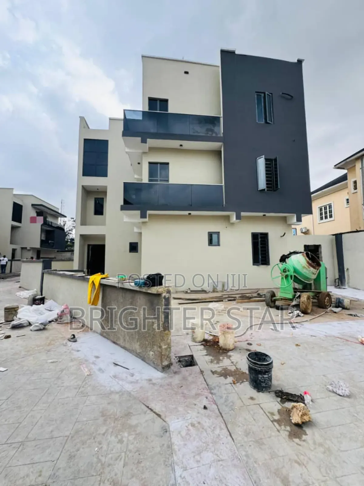 Furnished 5bdrm Duplex in Maryland for sale