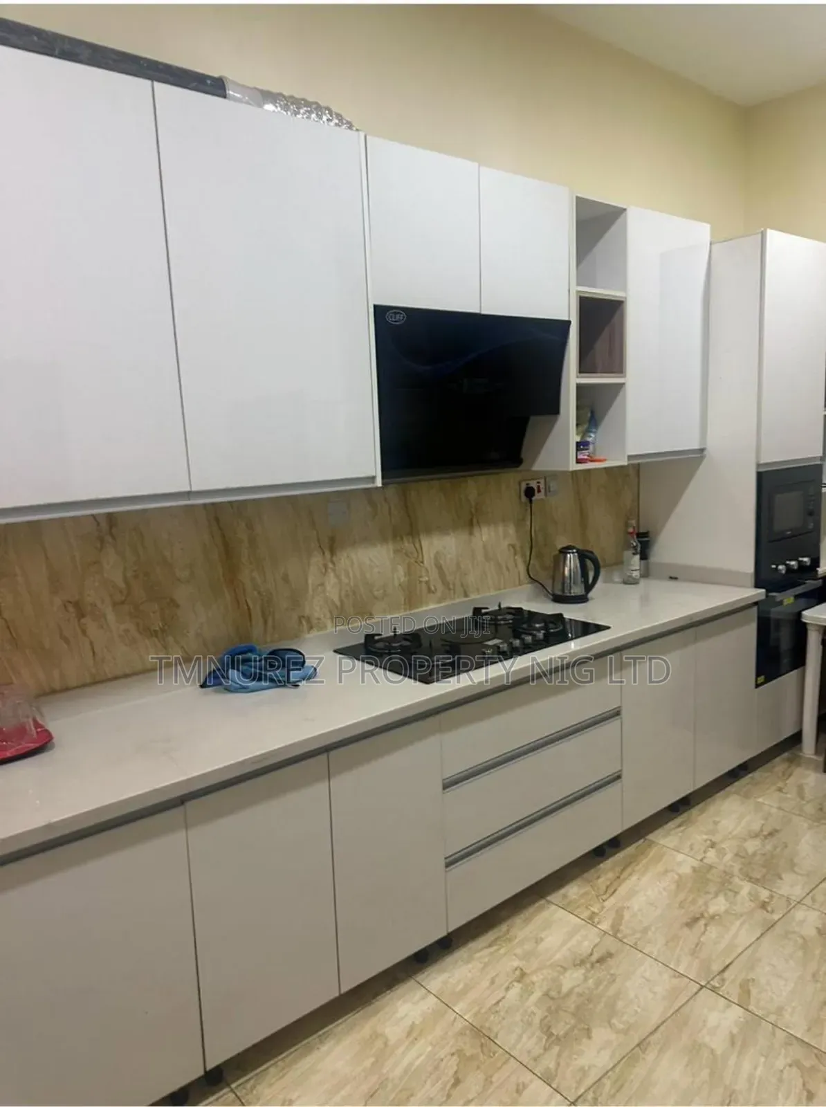 5bdrm Duplex in Vgc Estate for rent