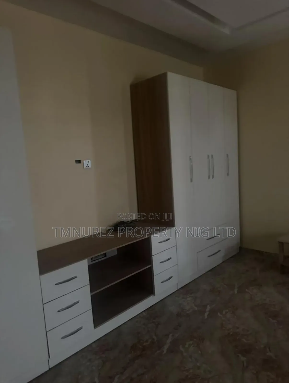 5bdrm Duplex in Vgc Estate for rent