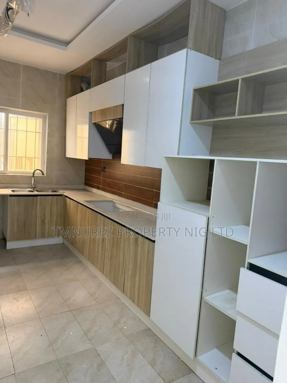 4bdrm Duplex in Vgc Haris Drive for rent