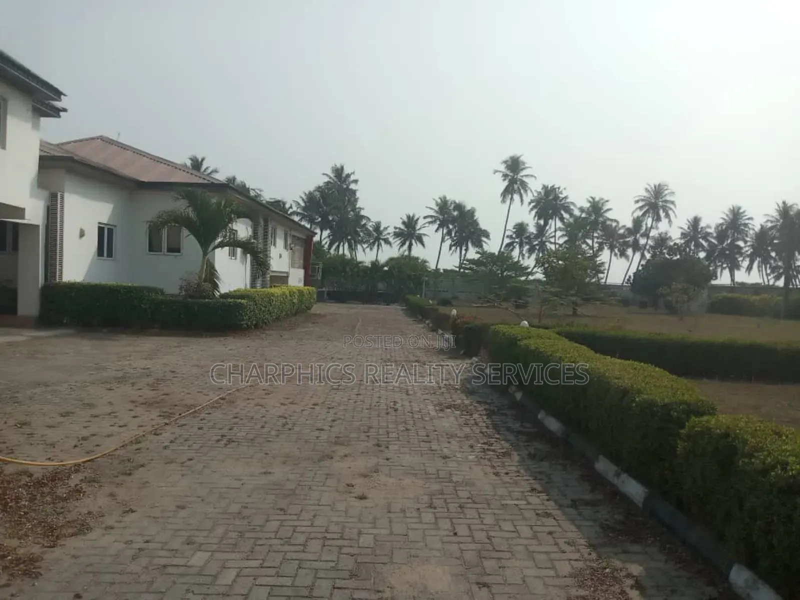 8bdrm Duplex in Ibeju for sale