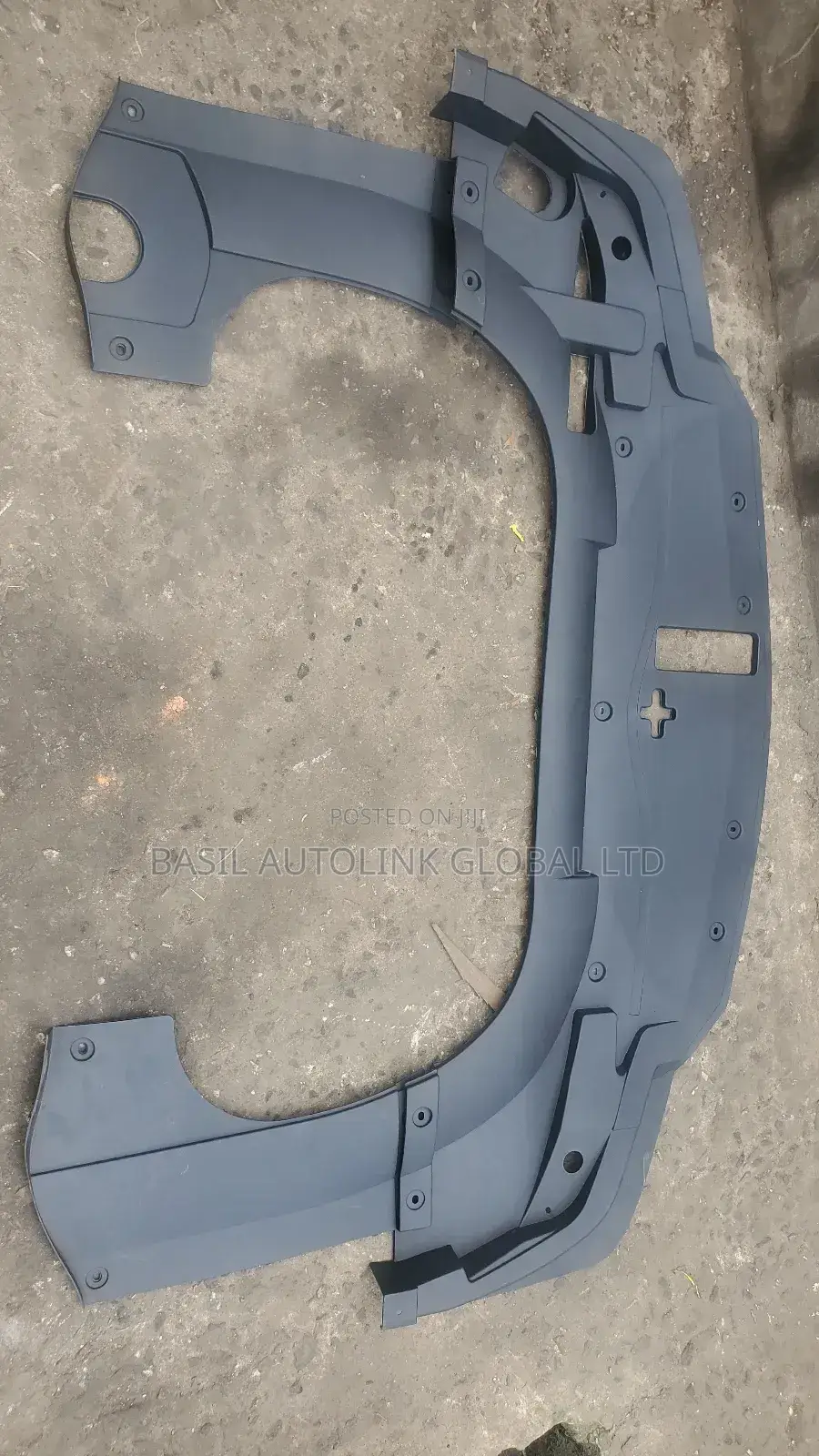 Complete Engine Cover Lx570