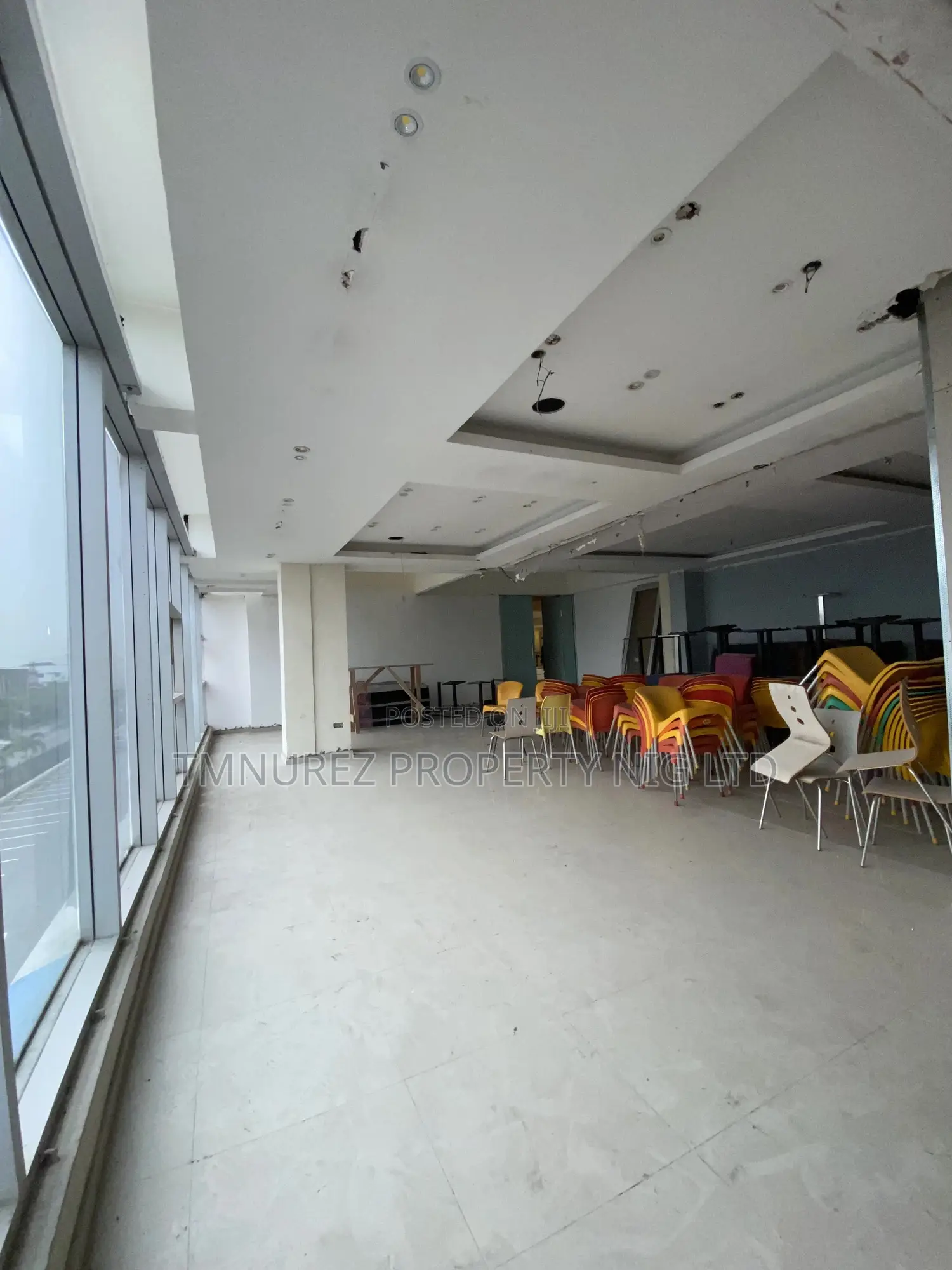 Shop Showroom for Rent at Chevron