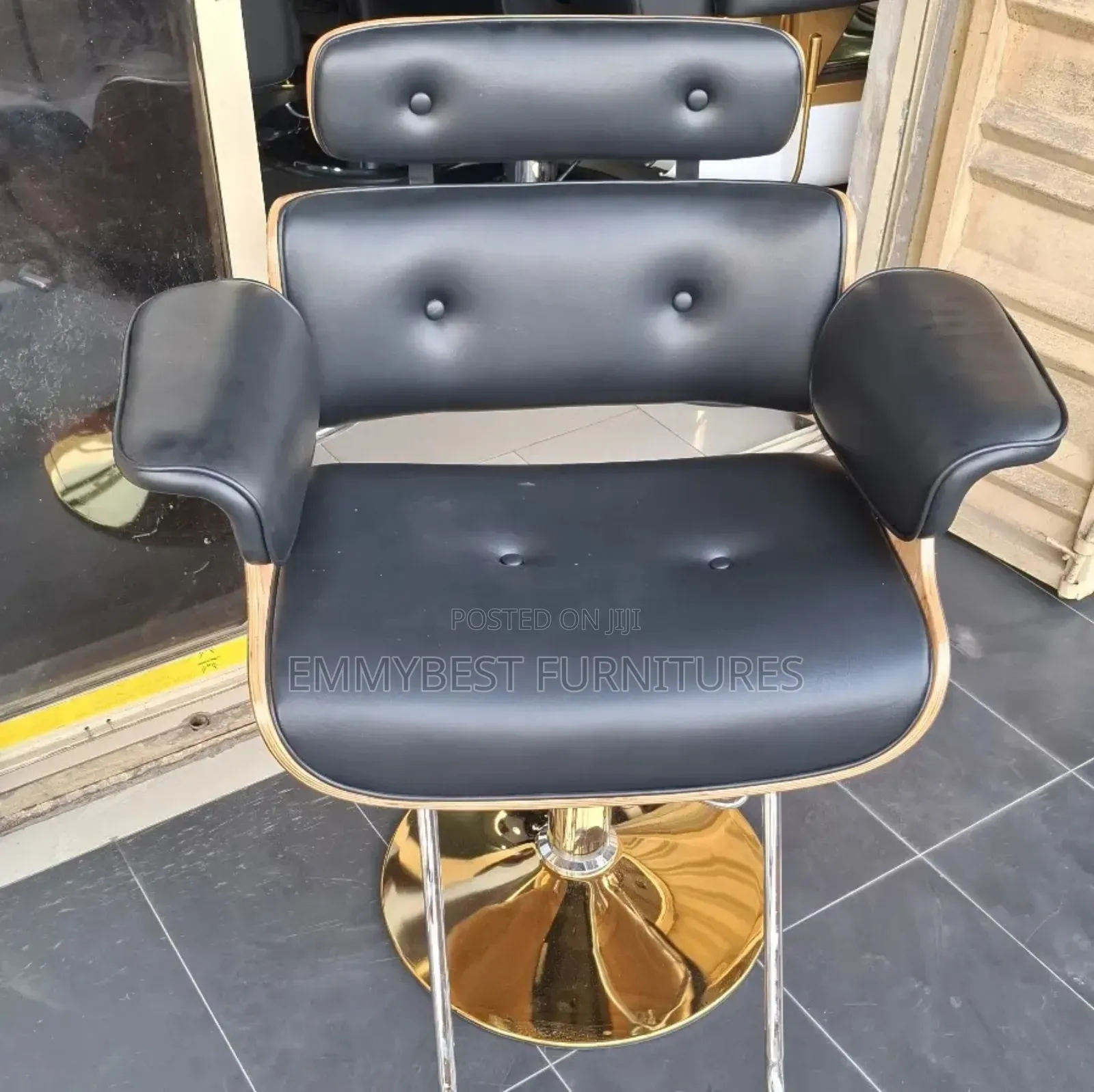Quality Imported Saloon Chair.