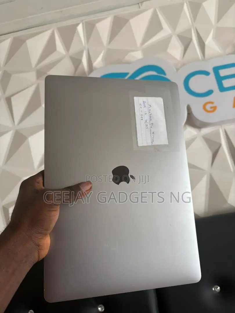 Laptop Apple MacBook Pro 2019 16GB Intel Core I7 SSD 512GB