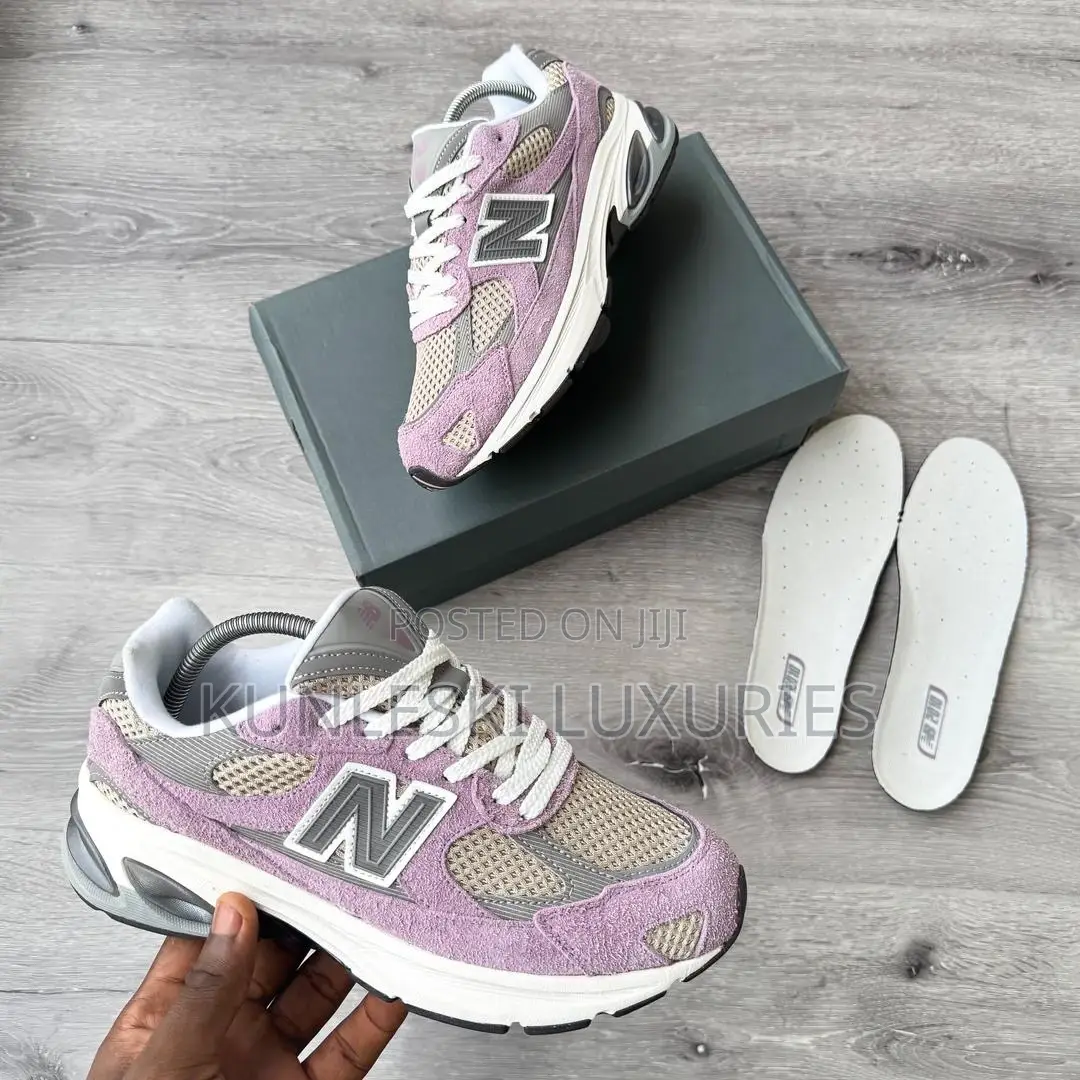 Original New Balance Abzorb 2010 Sneakers