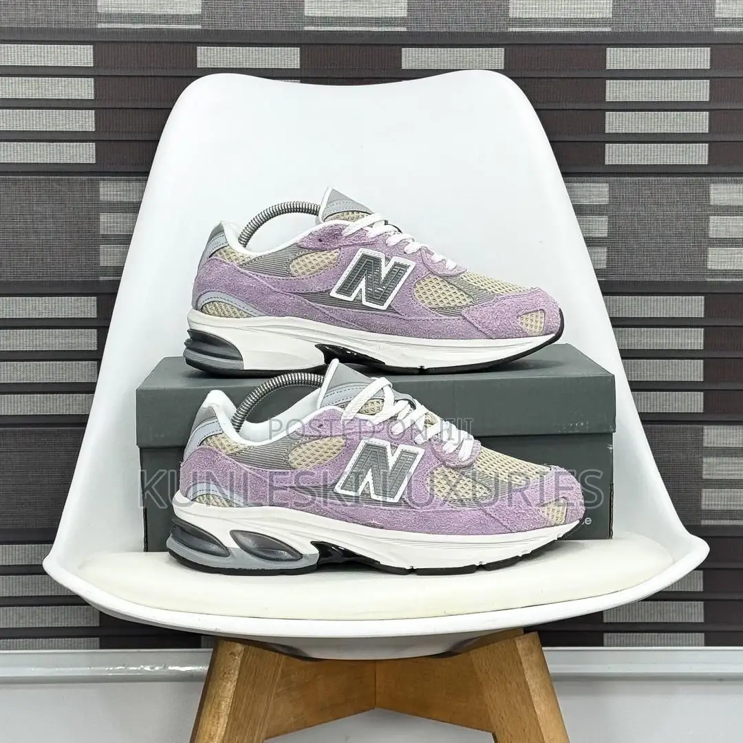 Original New Balance Abzorb 2010 Sneakers