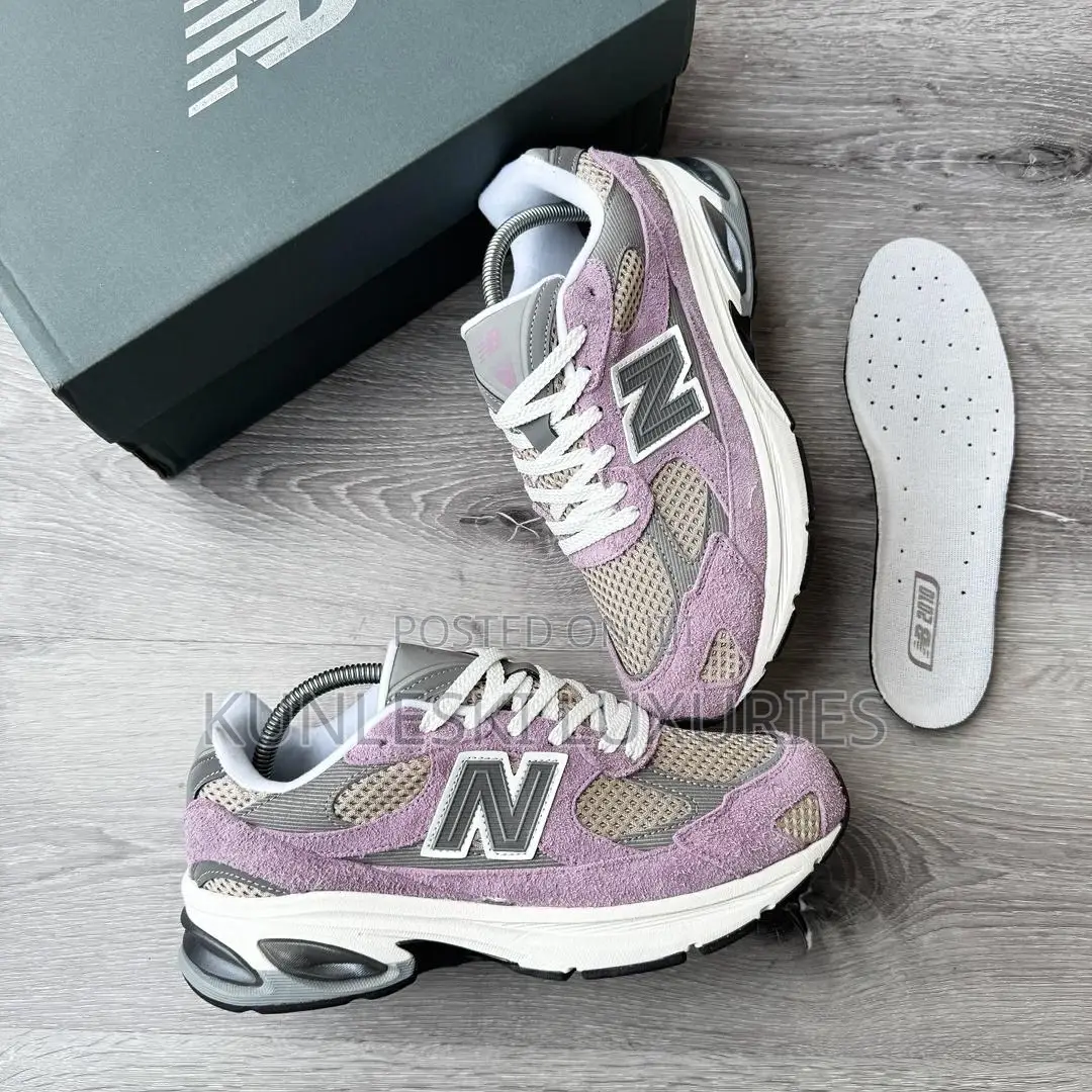 Original New Balance Abzorb 2010 Sneakers