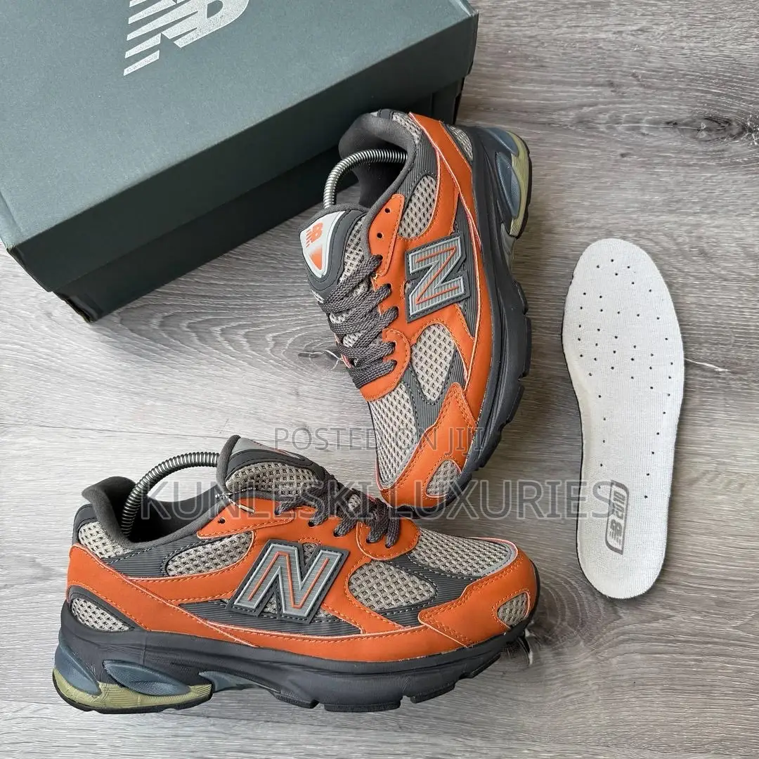 Original New Balance Abzorb 2010 Sneakers