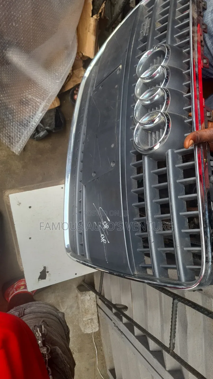 Front Grill Q7 Audio