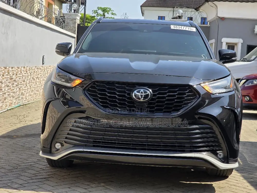 Toyota Highlander XSE 2022 Black