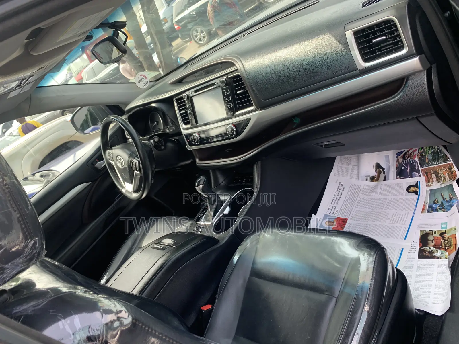 Toyota Highlander XLE 4x4 V6 (3.5L 6cyl 8A) 2017 Black