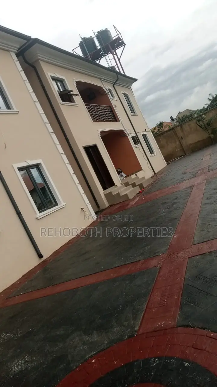 2bdrm Apartment in Ashaka Elebu, Akala Express for rent