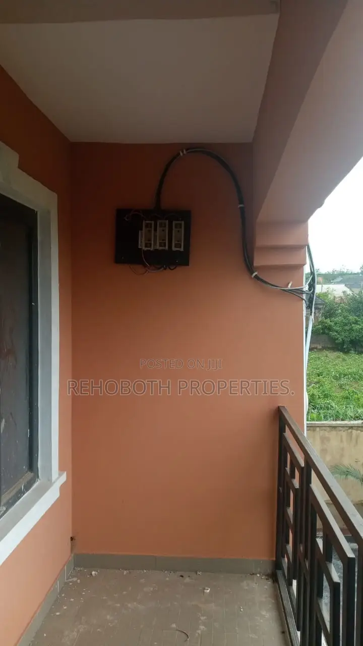 2bdrm Apartment in Ashaka Elebu, Akala Express for rent